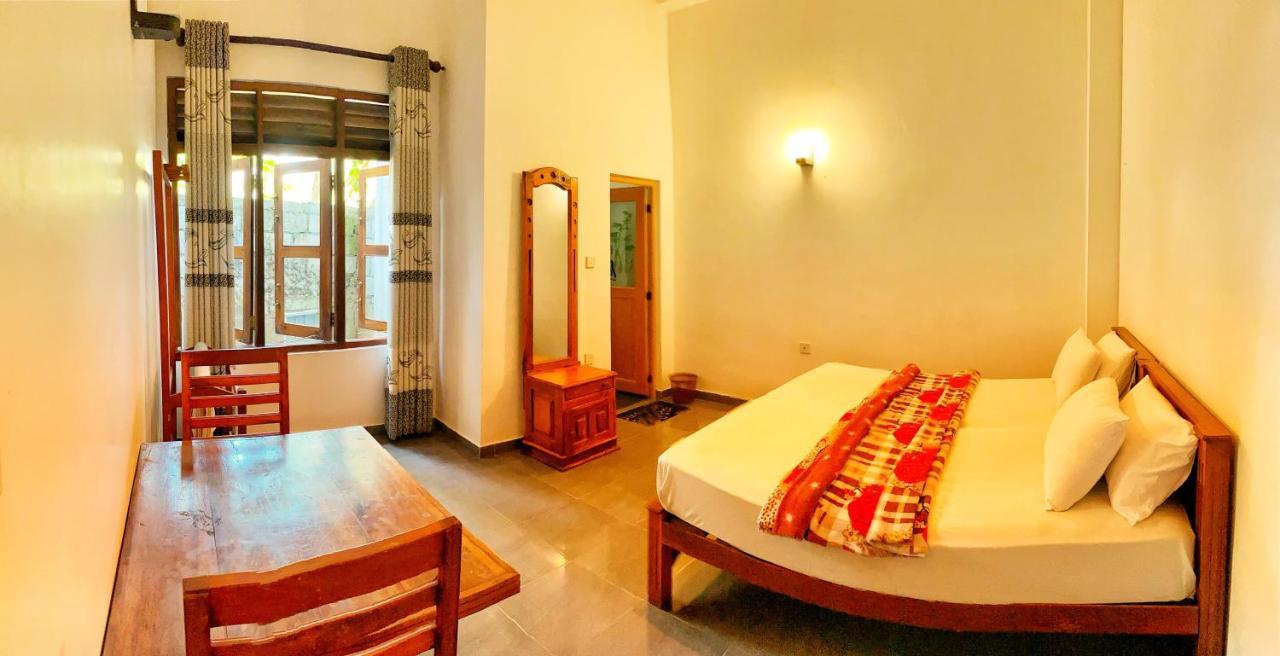 Adams Peak Inn Nallathanniya Buitenkant foto