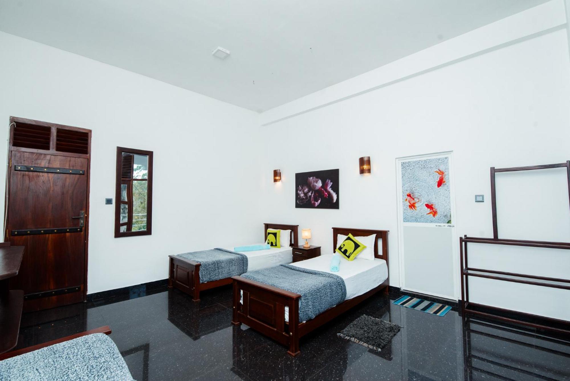 Adams Peak Inn Nallathanniya Buitenkant foto