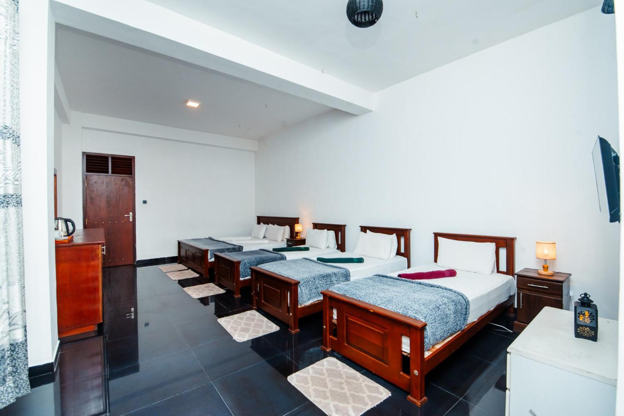 Adams Peak Inn Nallathanniya Buitenkant foto