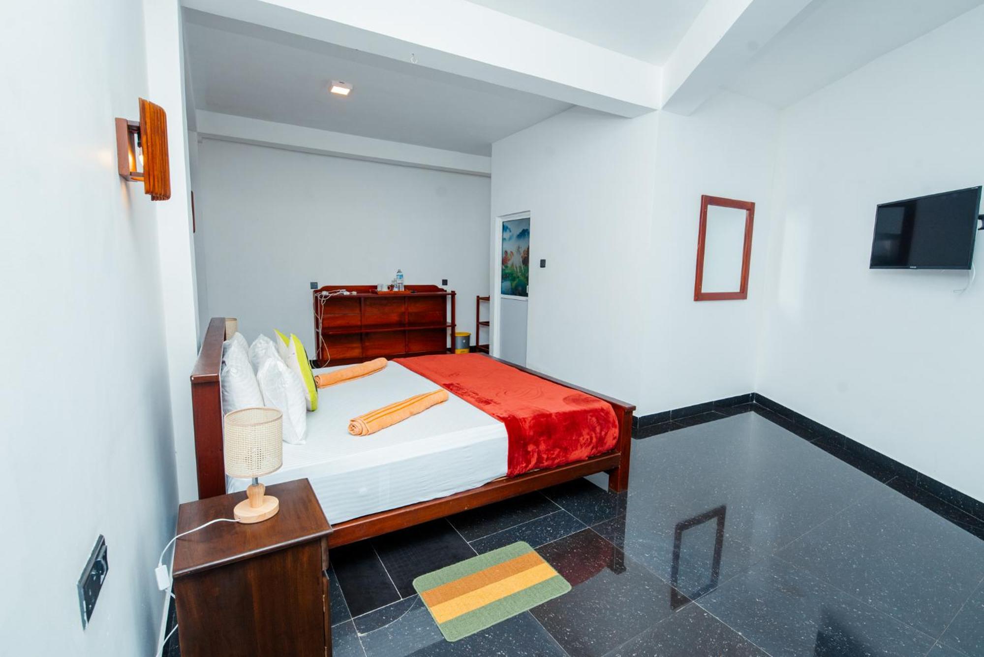 Adams Peak Inn Nallathanniya Buitenkant foto