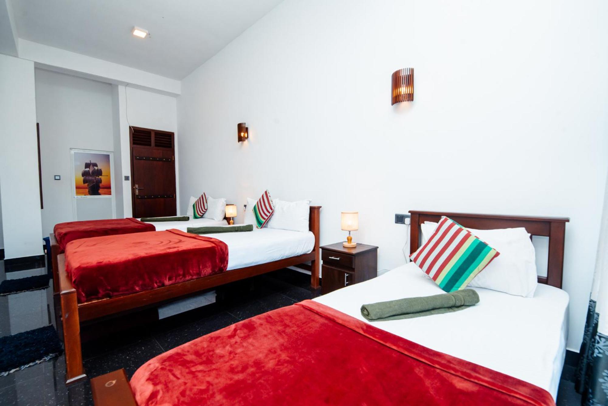 Adams Peak Inn Nallathanniya Buitenkant foto