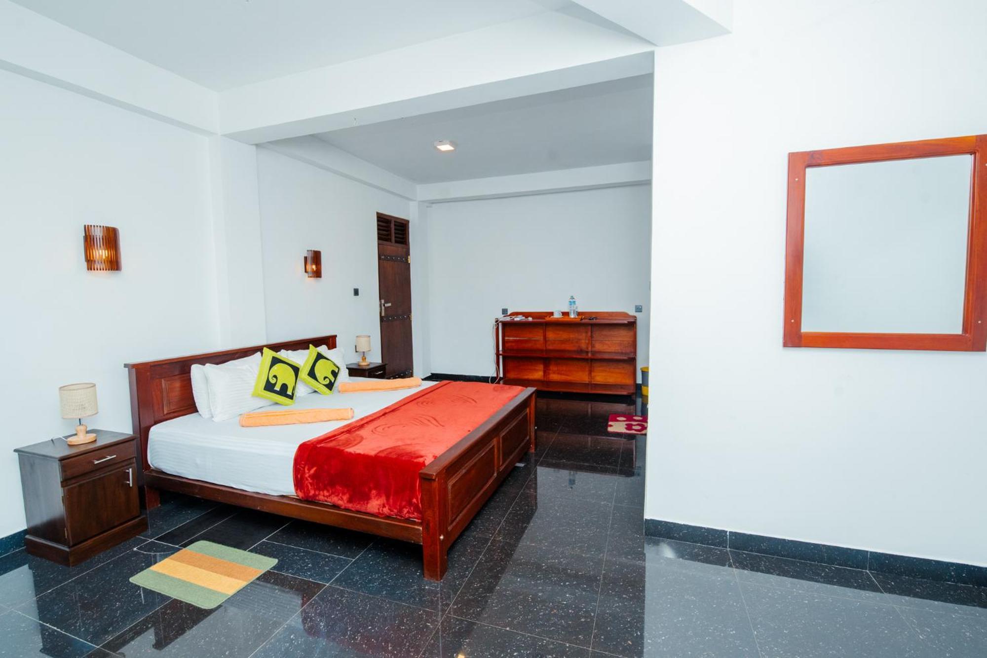Adams Peak Inn Nallathanniya Buitenkant foto